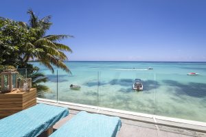 KotNor terrasse sun beds sea view