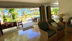 Villa Tropic 2 exit to pool area